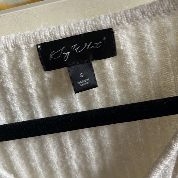 Long sleeved sweater with zipper - Picture 2 of 4